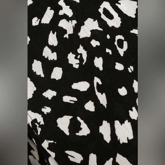 Lulu’s Yana Black and White Leopard Print Tie-Front Shorts - Picture 5 of 11